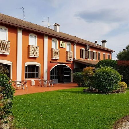 Casa Del Sole Bed & Breakfast Latisana Luaran gambar